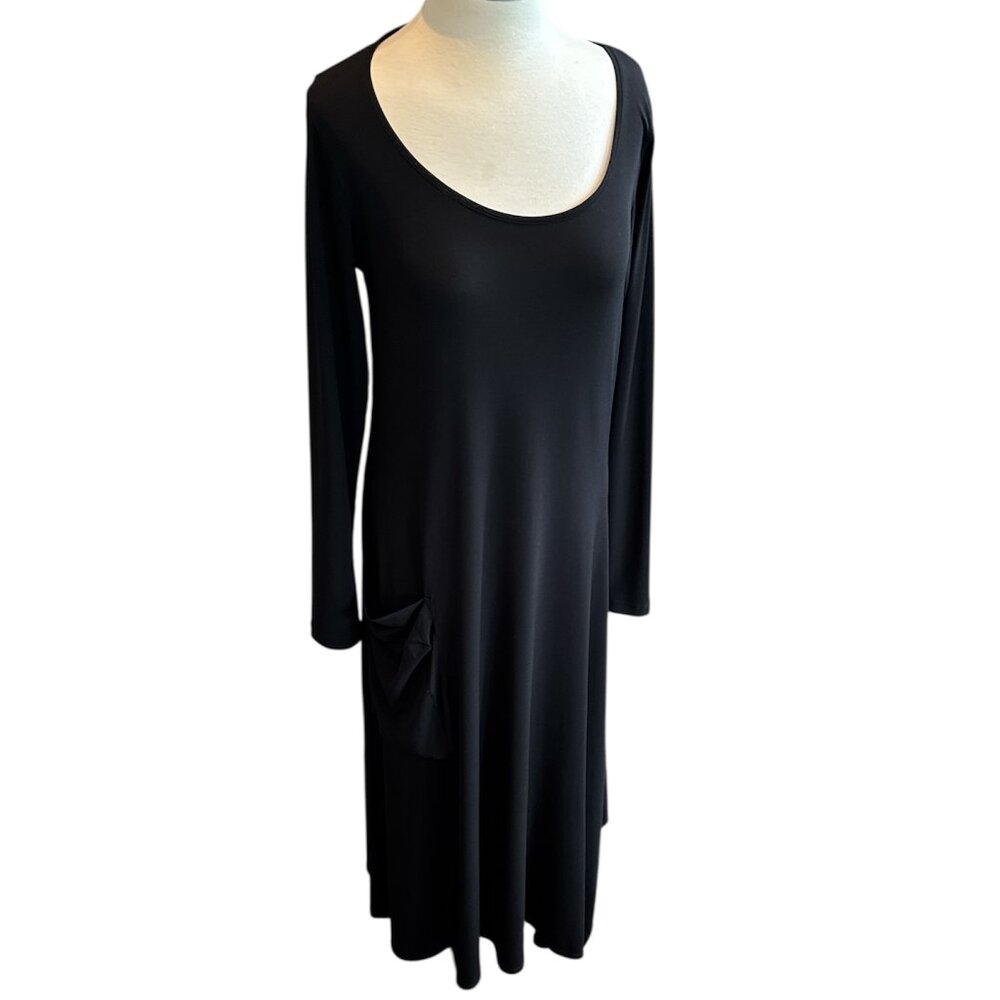 Nu Long Black Long Sleeve Scoop Neck Dress with Pocket